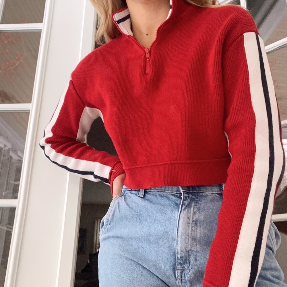 BRANDY MELVILLE cropped sweater